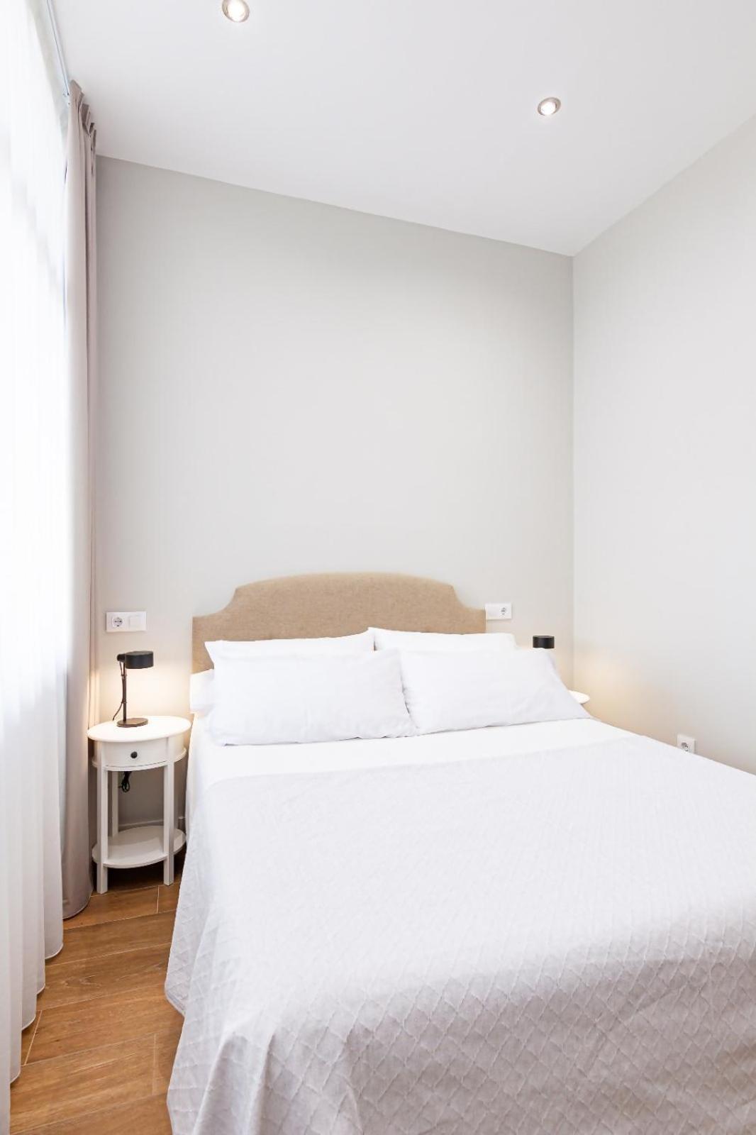 Av Gijon Poniente Playa Apartment Exterior foto