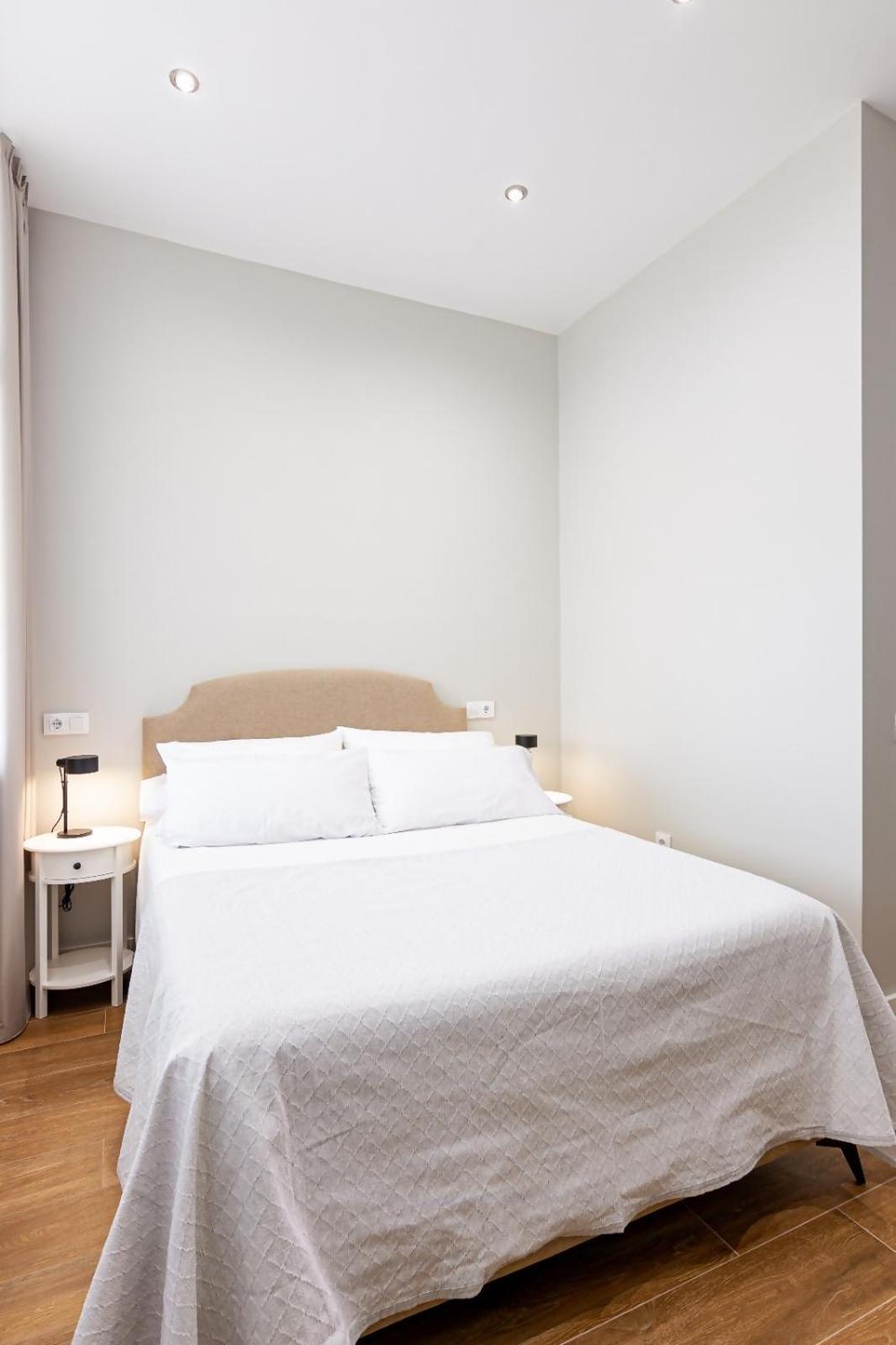 Av Gijon Poniente Playa Apartment Exterior foto